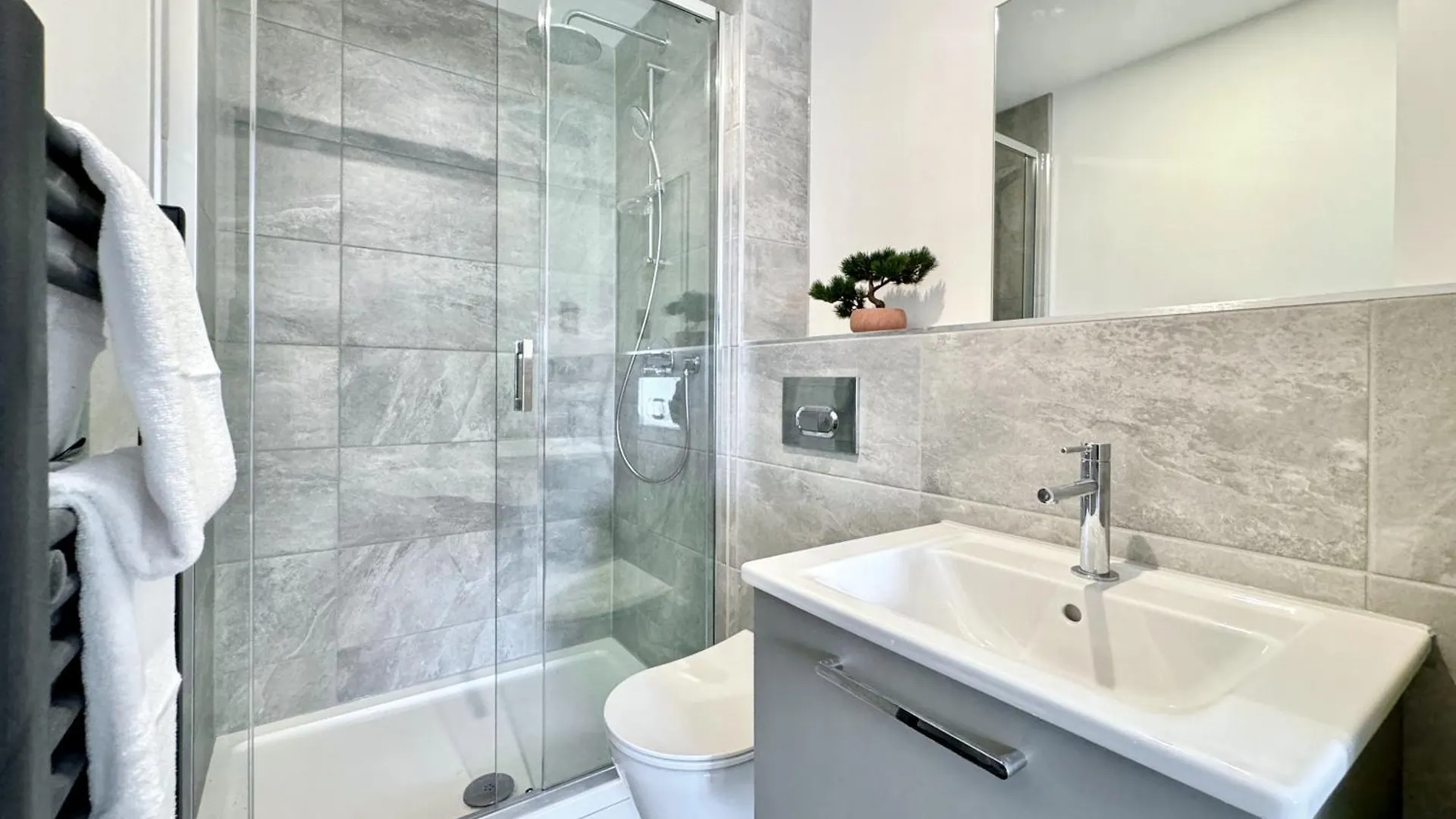 City Style Apartment 36 With Free Secure Parking York