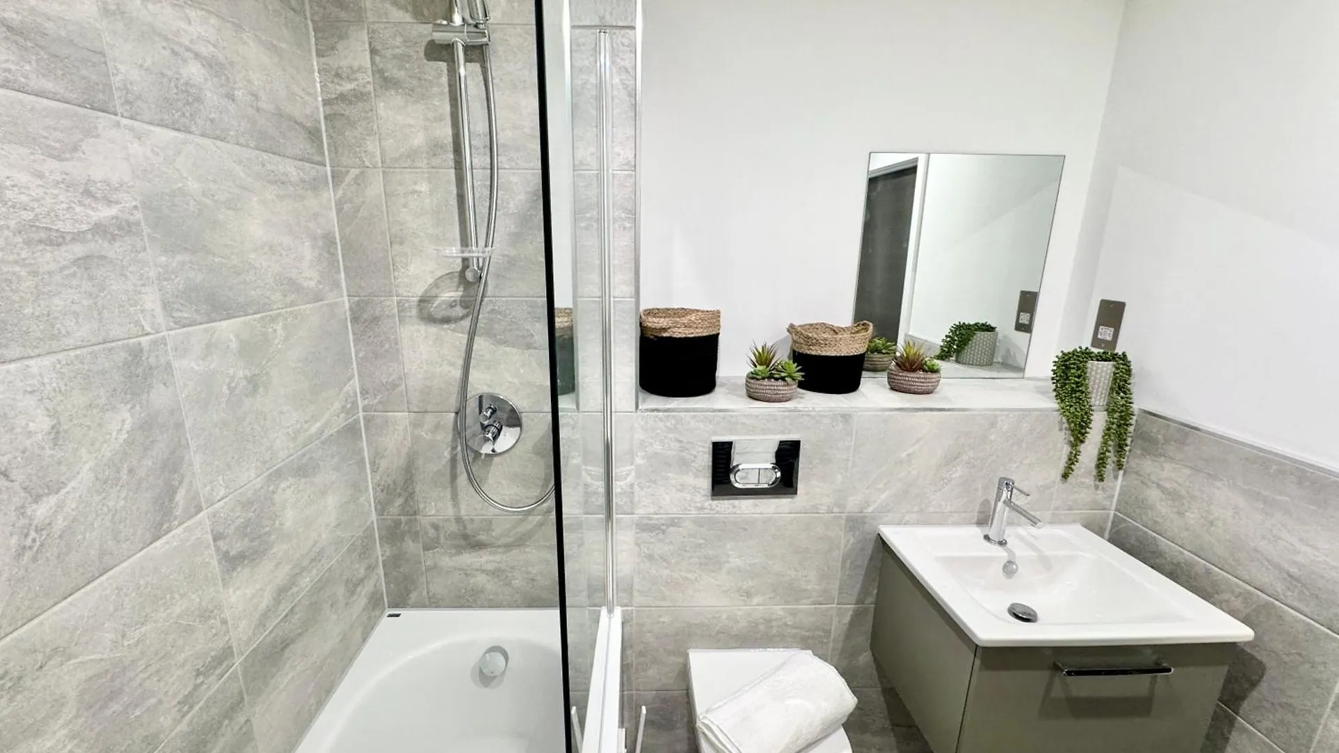 City Style Apartment 36 With Free Secure Parking York